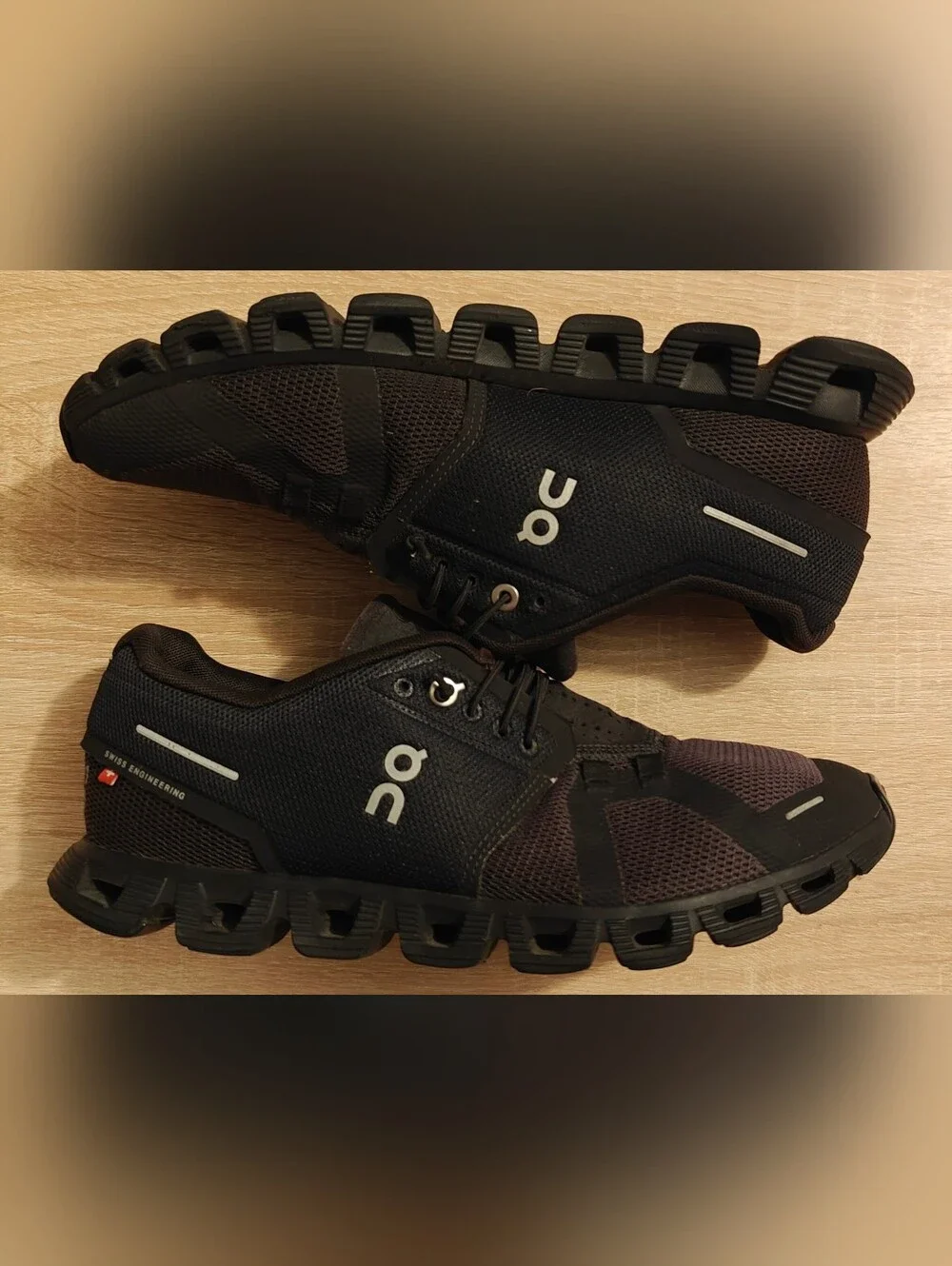 Size 9.5 - ON Cloud 5 Black W  Athletic Shoes Running